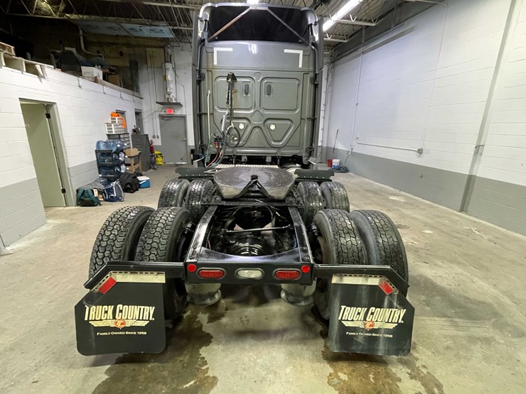 #6225-•-2021-freightliner-cascadia-semi-truck-(title-in-delay)-image-6