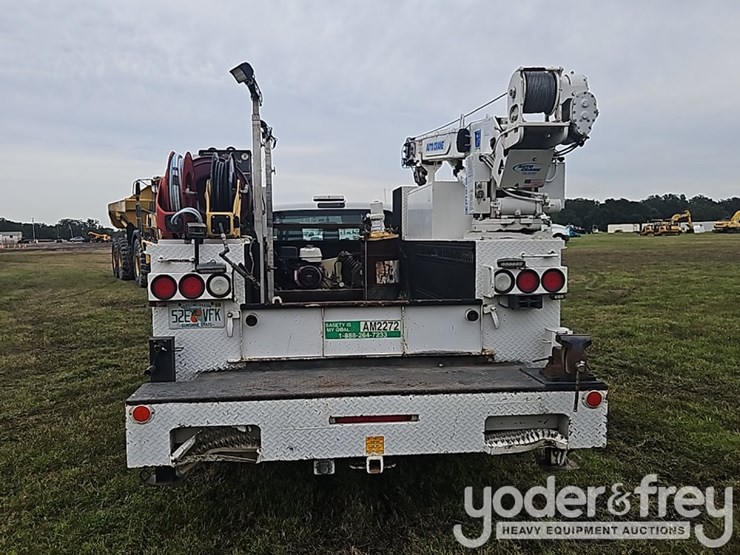 2016-ford-f550-image-18