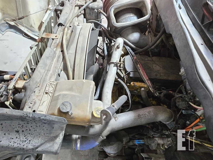 2007-international-7600-image-31