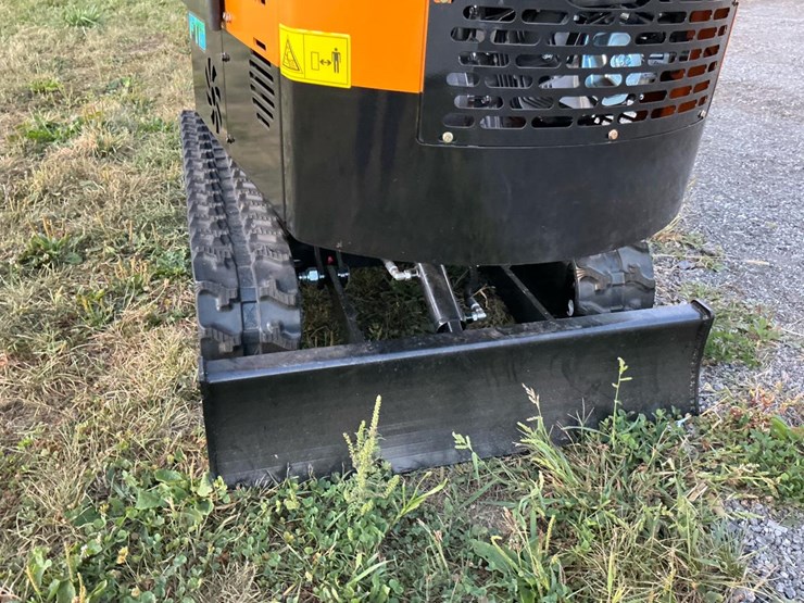 #1208-•-unused-future-ft13c-mini-excavator-image-16