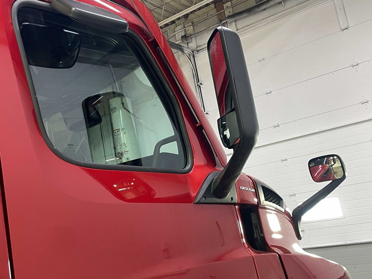 #6226-•-2021-freightliner-cascadia-semi-truck-(title-in-delay)-image-28