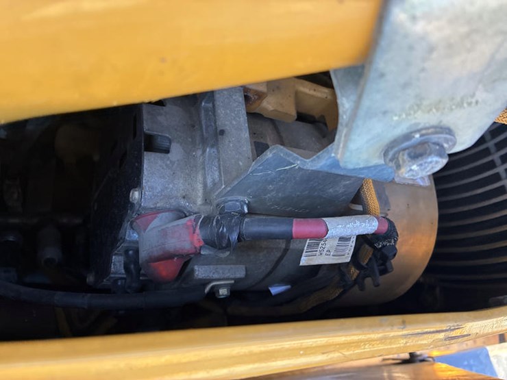 2016-caterpillar-d6n-lgp-image-63