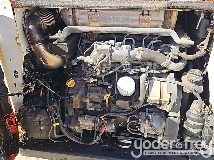 2017-bobcat-t770-image-22