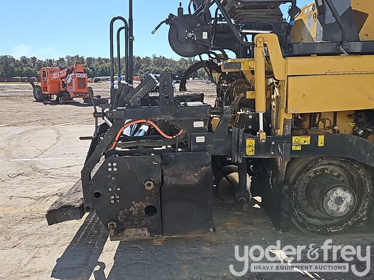 2012-caterpillar-ap-655d-image-8