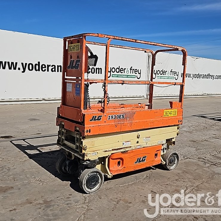 2017 JLG 1930ES