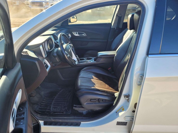 2013-chevrolet-equinox-lt-image-8