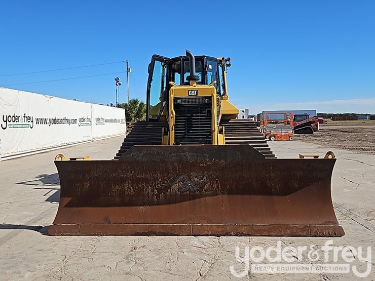 2018-caterpillar-d6n-image-16