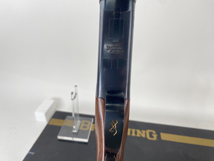 #8-•-#1456-•-browning-citori-super-light-over-/-under-shotgun-20-ga-image-9