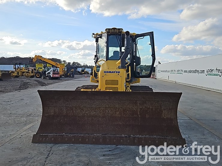 2021-komatsu-d51px-24-image-16