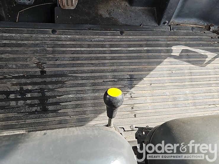 2014-kubota-rtv-x900-image-23