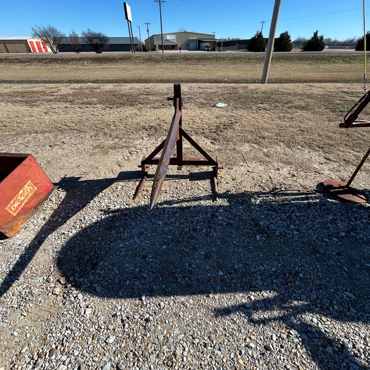 #37631 • Hay spear