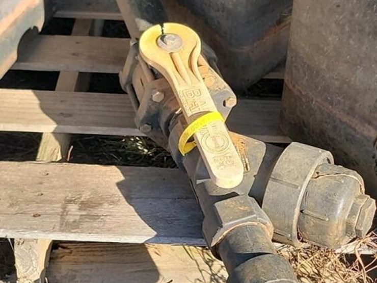 1000-gal-plastic-tank-image-3