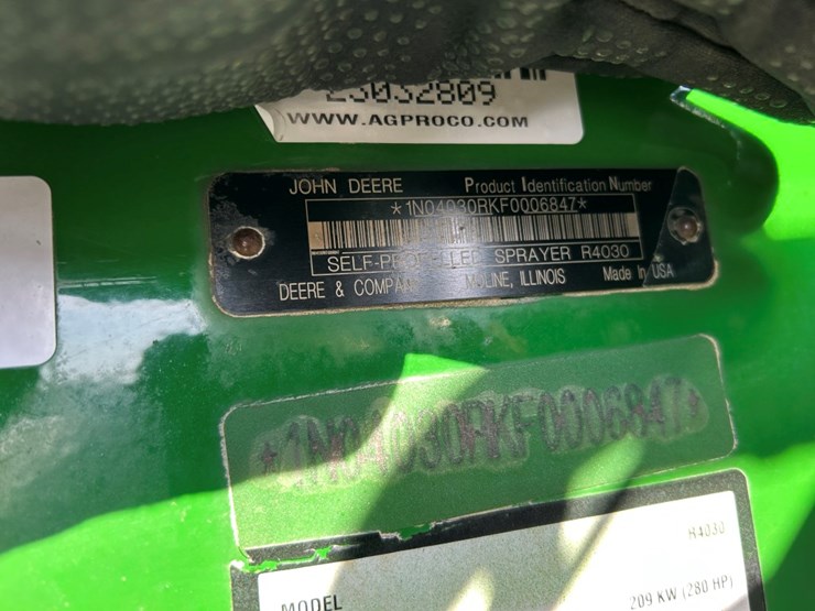 2015-john-deere-r4030-image-77