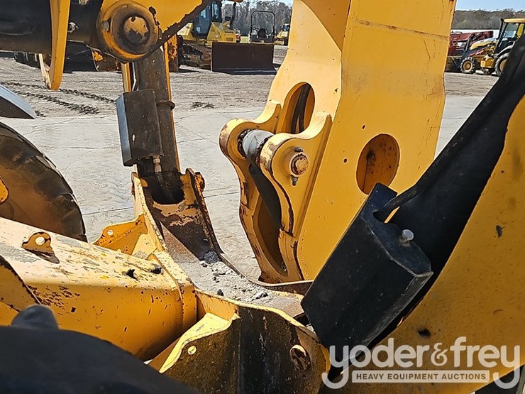 2016-jcb-510-56-image-14