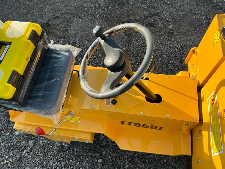 #1252-•-unused-future-ft850-ride-on-road-roller-image-21