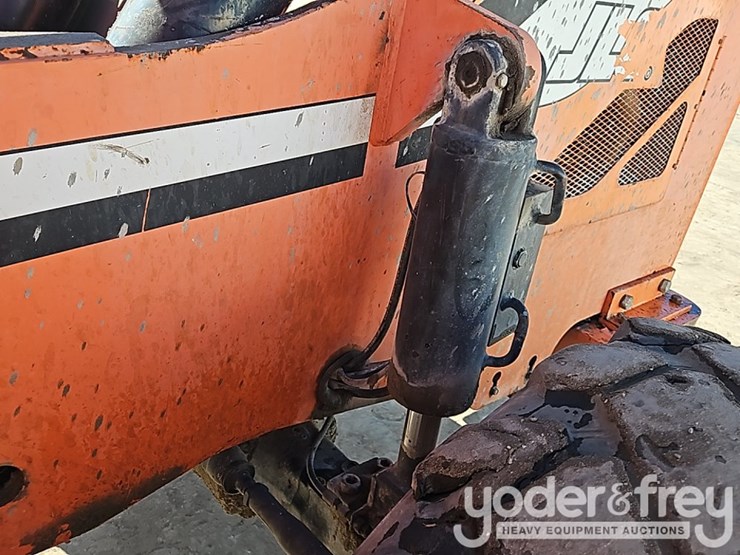 2013-sky-trak-10054-image-18