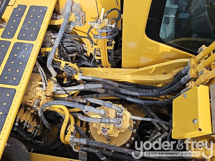 2019-komatsu-pc390-lci-11-image-31
