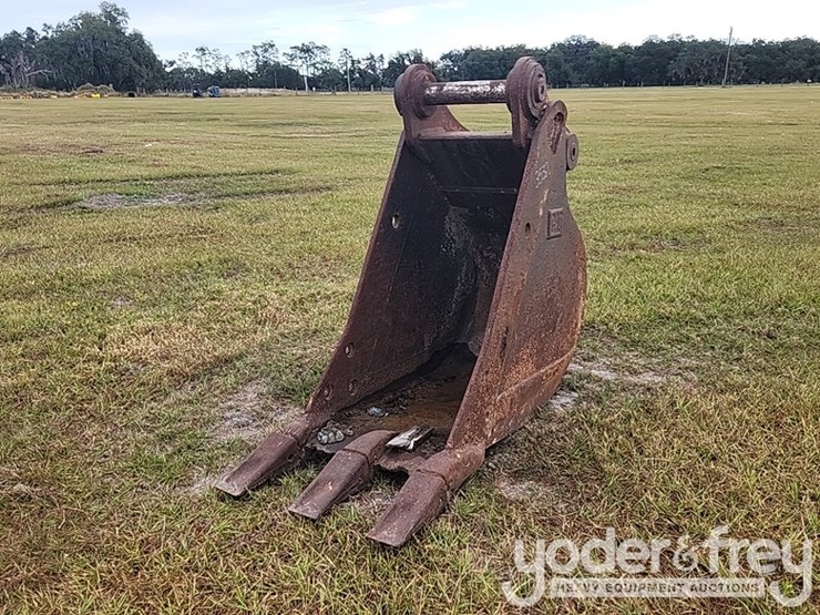 24"-digging-bucket-to-suit-excavator,-3"-pin-image-1