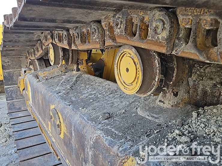 2021-komatsu-d51px-24-image-23