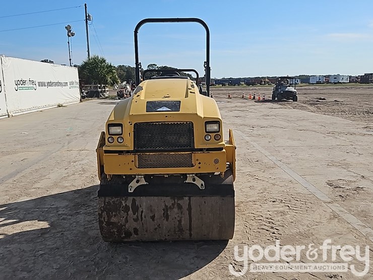 2018-caterpillar-cb34b-image-11