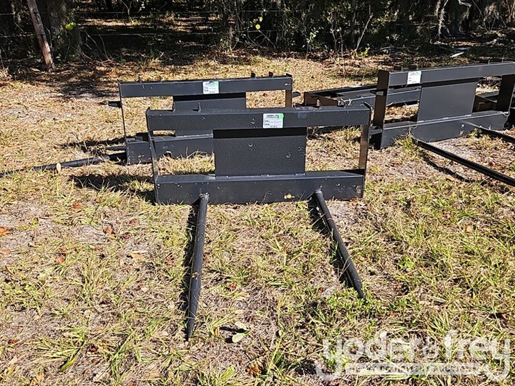 unused-jct-bale-spear-to-suit-skidsteer-image-6