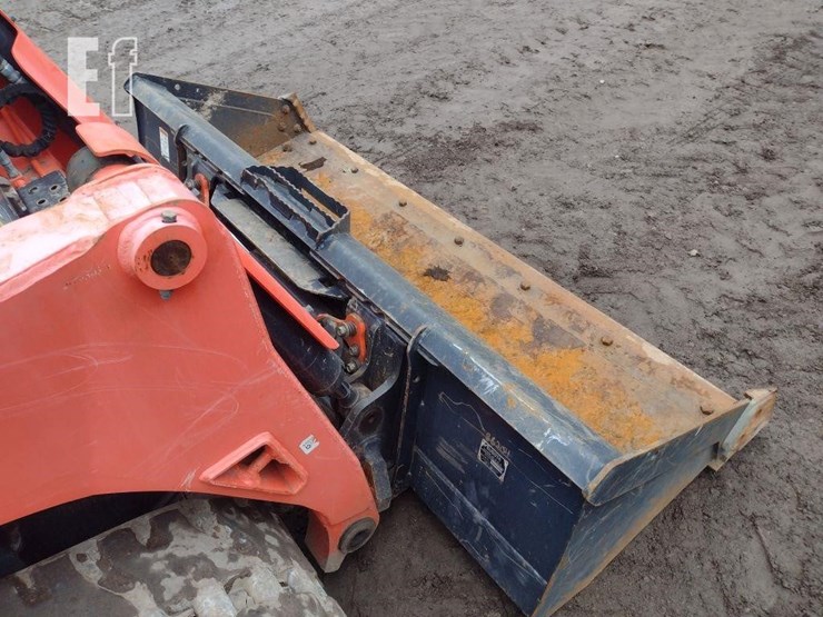 2017-kubota-svl95-2s-image-17