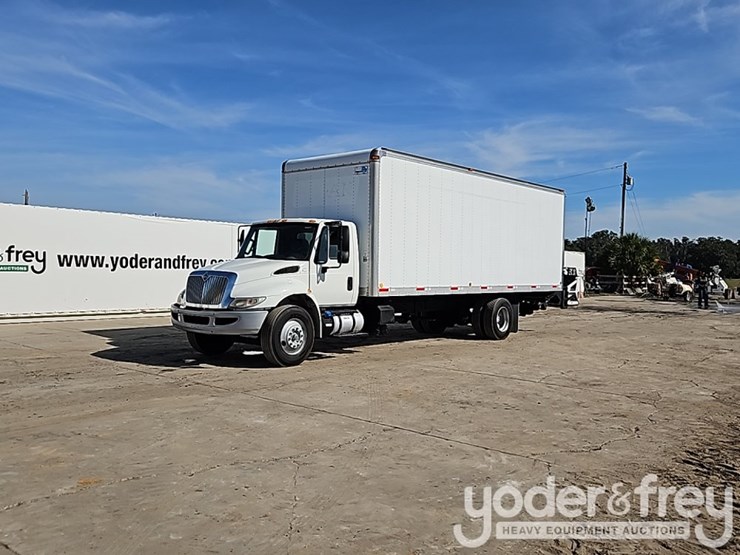 2016-international-durastar-4300-image-2