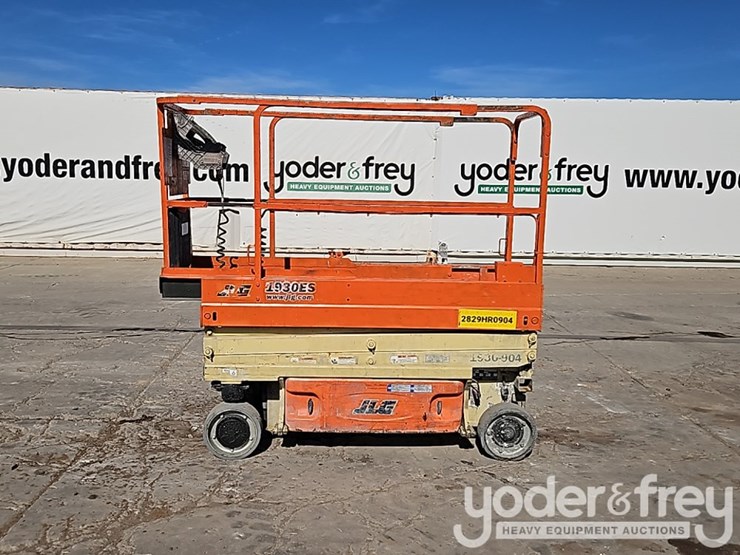 2016-jlg-1930es-image-2