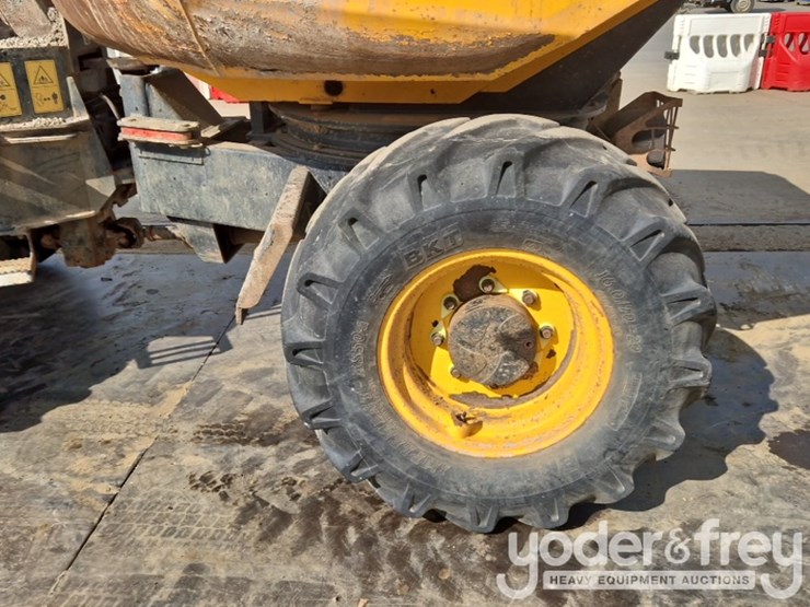 2015-jcb-6tst-image-16