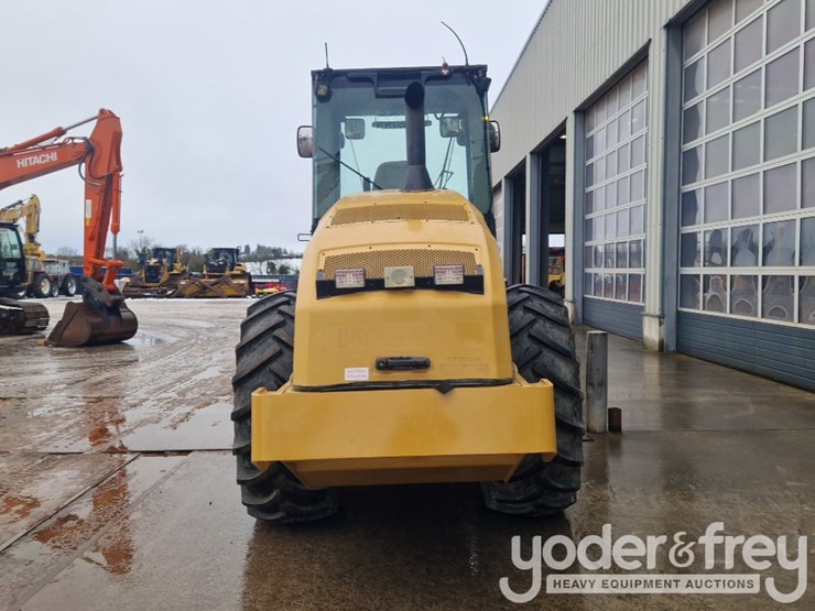 2011-caterpillar-cp64-image-4