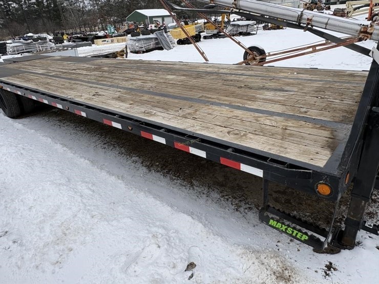 2021-load-trail-32'-gooseneck-trailer-image-5