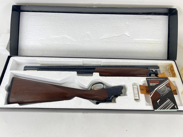 #8-•-#1456-•-browning-citori-super-light-over-/-under-shotgun-20-ga-image-16