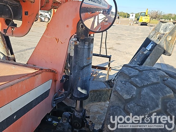 2014-sky-trak-10054-image-11