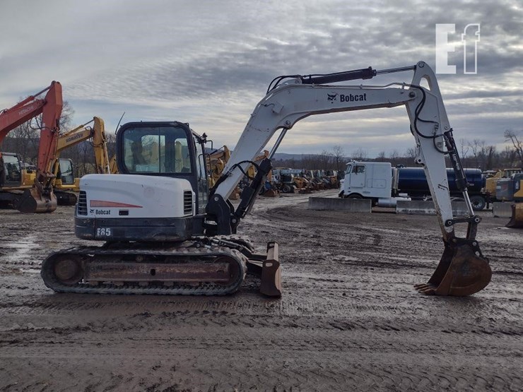 2014-bobcat-e85-image-3