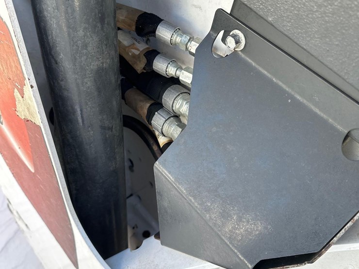 2021-bobcat-s64-image-6