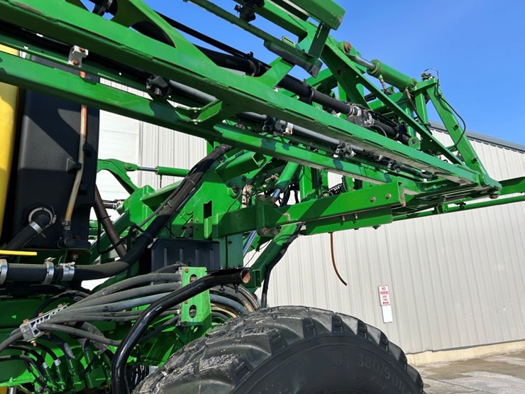 2015-john-deere-r4030-image-32