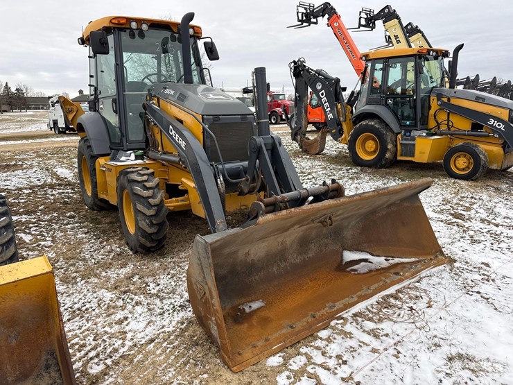 john-deere-310-image-2