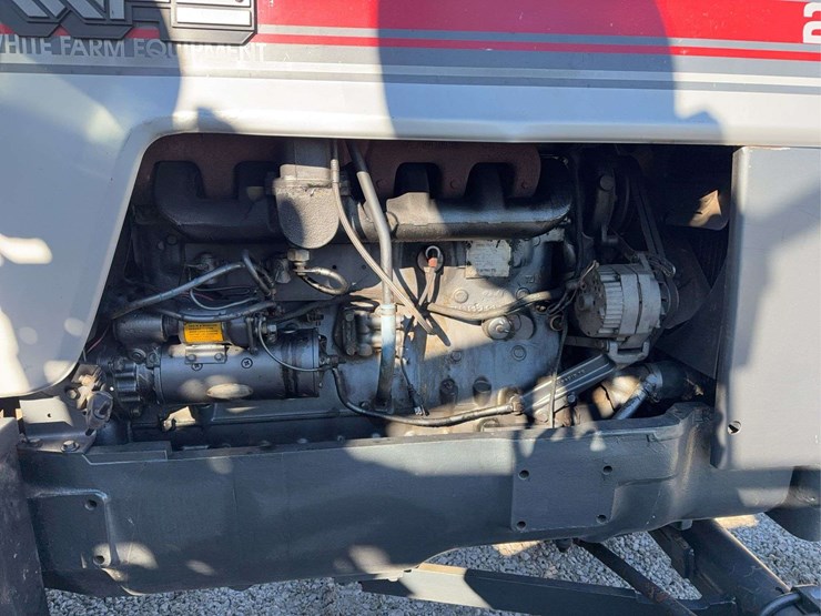 1980-series-iii-white-155-tractor,-2wd,-18.4x38-tires,-5100hrs,-540/-small-1000-pto,-ac-and-heat-work,-seller-is-upgrading,-2-remotes,-approx.-90%-tread-on-tires-image-6