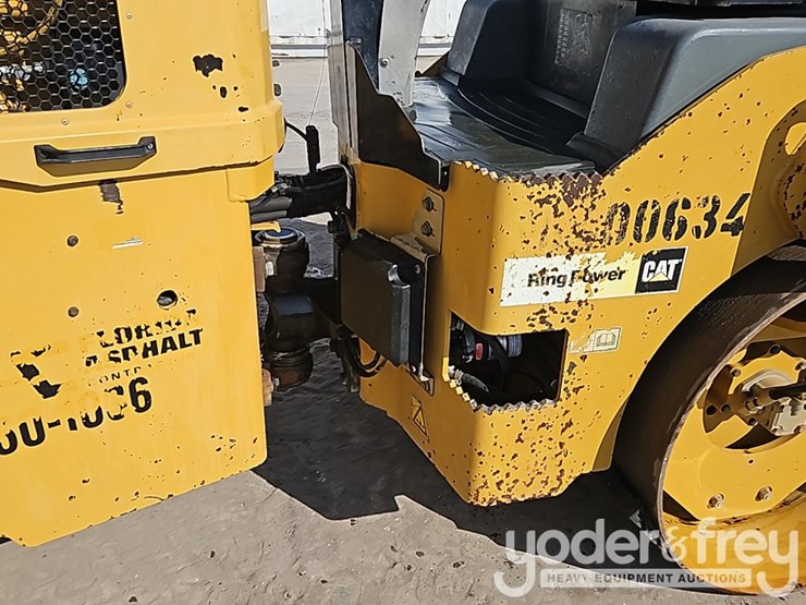 2018-caterpillar-cb34b-image-13
