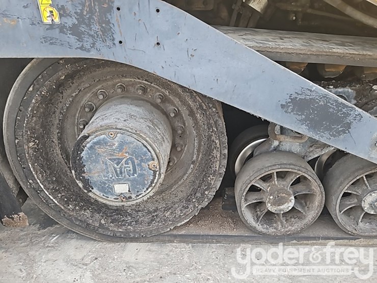 2012-caterpillar-ap-1055e-image-11