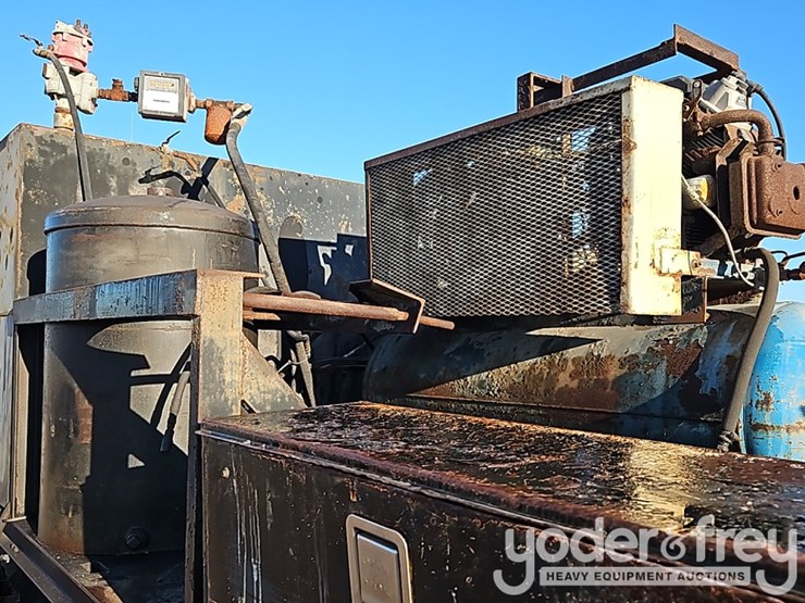 1988-ford-l8000-image-17