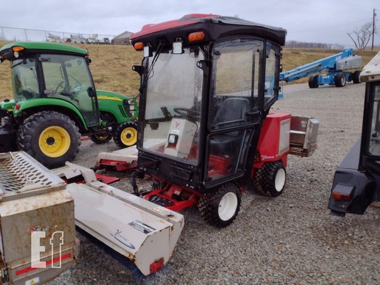 ventrac-3400l-lawn-mower-w/broom-image-34