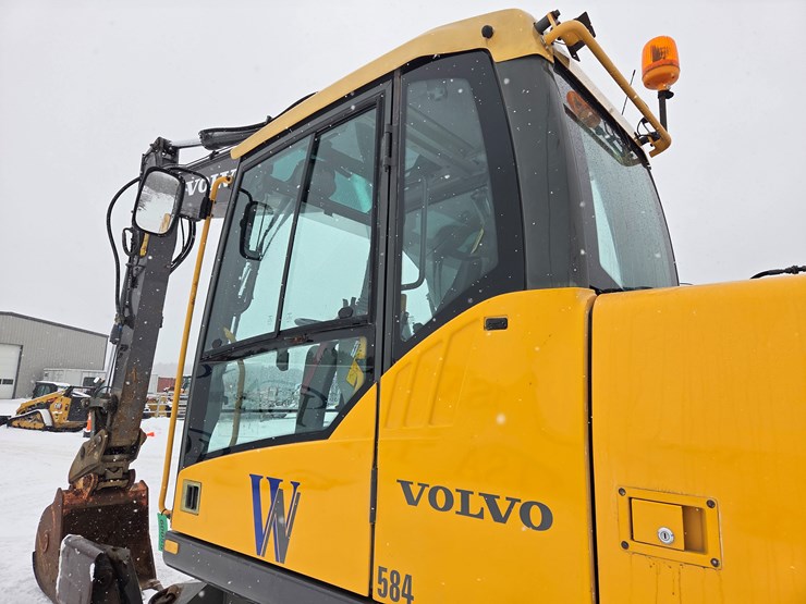 2010-volvo-ew180c-image-55