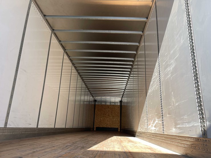 2022-stoughton-trailer-image-33