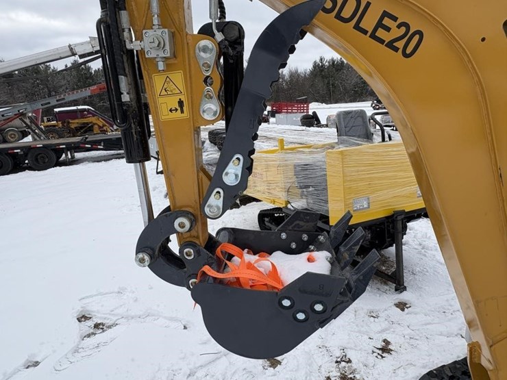 new-sd-lanch-sdle20-mini-backhoe-image-11
