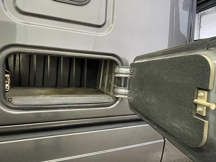 #6224-•-2022-freightliner-cascadia-semi-truck-(title-in-delay)-image-35