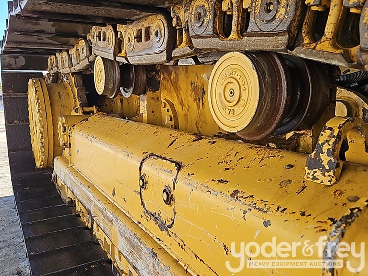 2022-caterpillar-d4-lgp-image-11