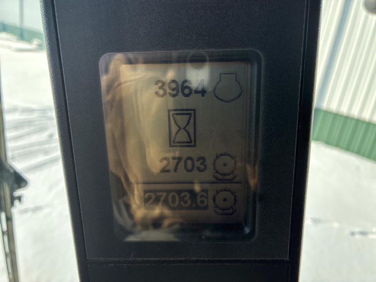 2010-case-ih-6088-image-106