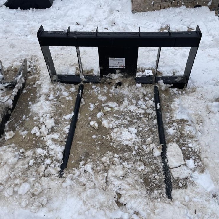 New JCT Universal Attach Bale Spear