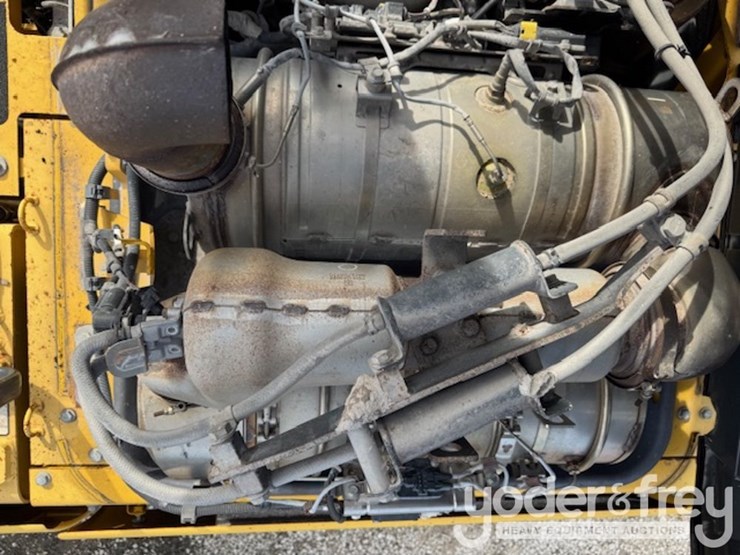 2016-komatsu-pc360-lc-11-image-34